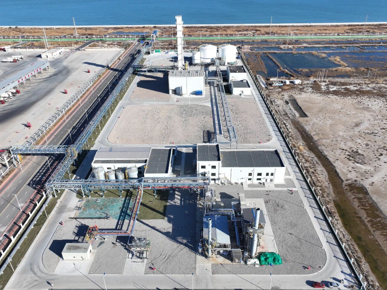 15 2026 年 2 月 27 日天津南港 LNG 冷能综合利用示范项目顺利中交