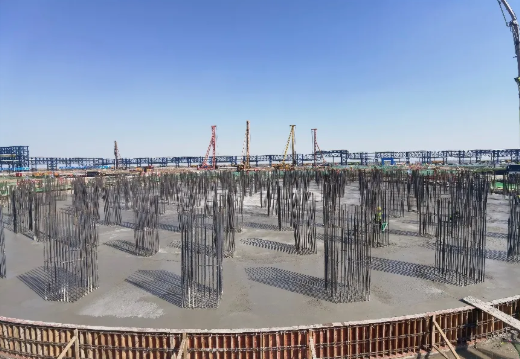 The mass concrete of the 1st base plate foundation of Sinochem Lianyungang 1B Cryogenic Tank EPC contracted by TCC was successfully poured at one time!